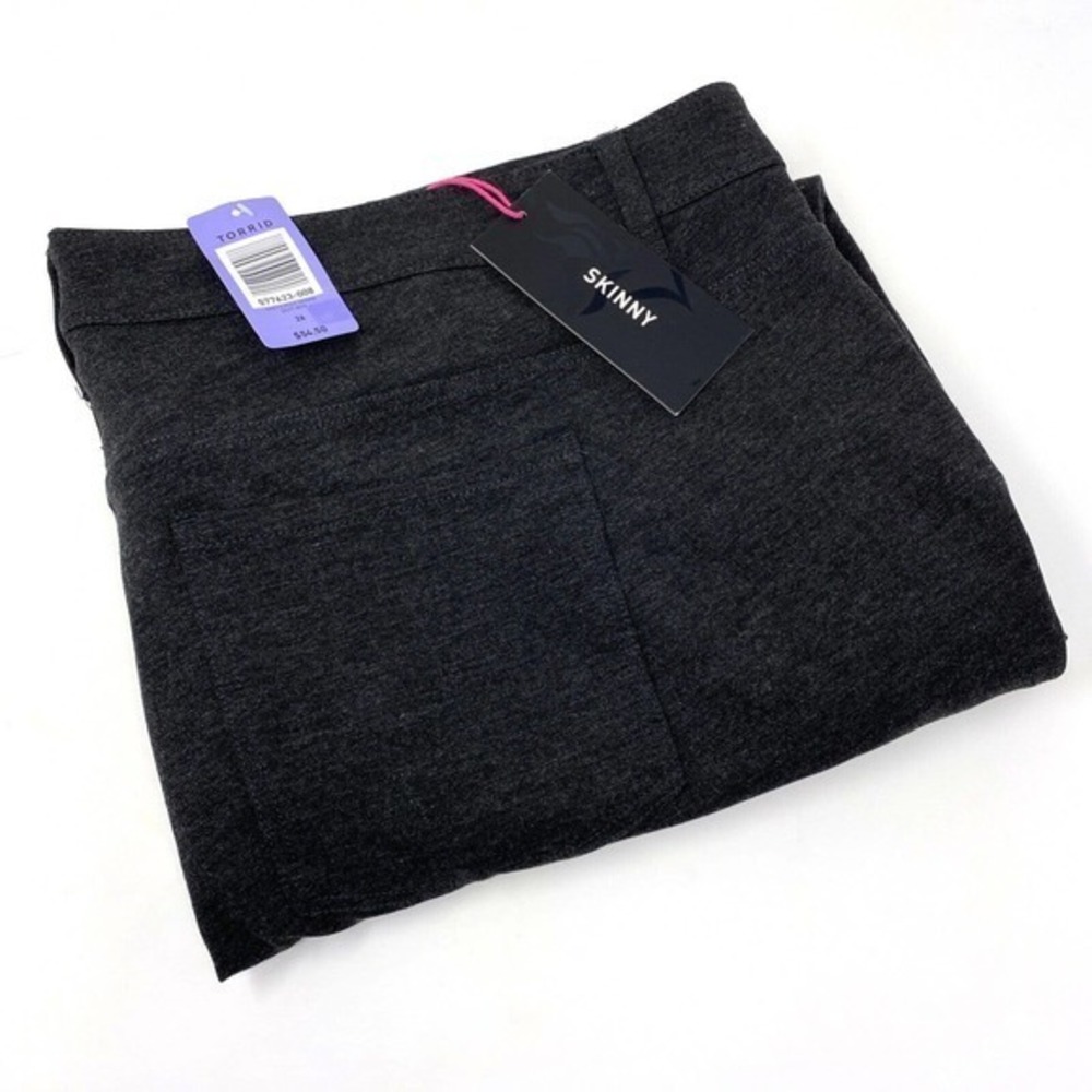 NWT TORRID Gray 5-Pocket Skinny Ponte Stretch Pants SIZE 26‎